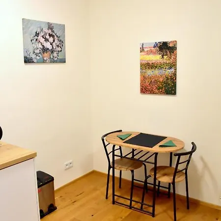 Airstay Apartment: Grebovka Daire Prag