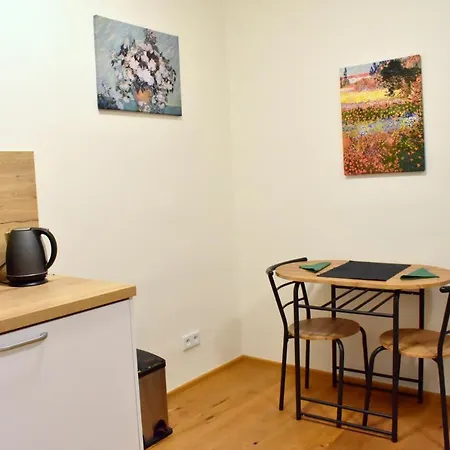 Airstay Apartment: Grebovka Daire *