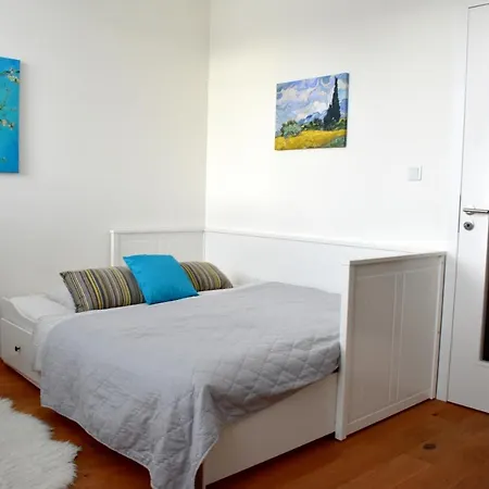 Airstay Apartment: Grebovka Prag