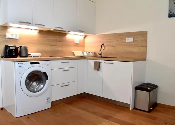 Airstay Apartment: Grebovka